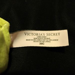 Victoria's Secret Intimates & Sleepwear - Victoria's Secret bra Victoria's Secret Intimates & Sleepwear - Victoria's Secret bra